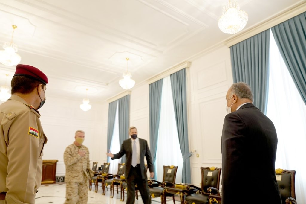 1رئيس الوزراء العراقي مصطفى الكاظمي يلتقي قائد القيادة المركزية الأمريكية كينيث ماكنزي