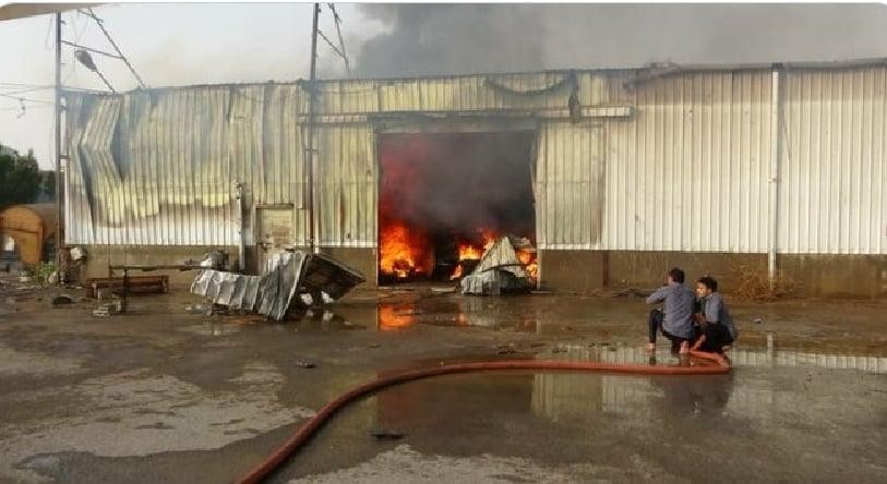 الحوثيون قصفوا بثلاث قذائف مدفعية "مجمع إخوان ثابت" الصناعي والتجاري في كيلو 8 شرقي مدينة الحديدة