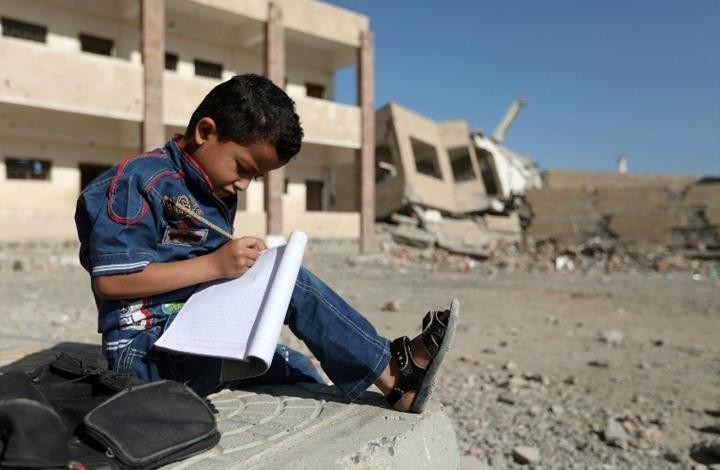 حرمت هذه ميليشيات الحوثي الأطفال من تلقي العلم بسلب وتدمير مدارسهم وتحويلها إلى مخازن متروسة بالسلاح