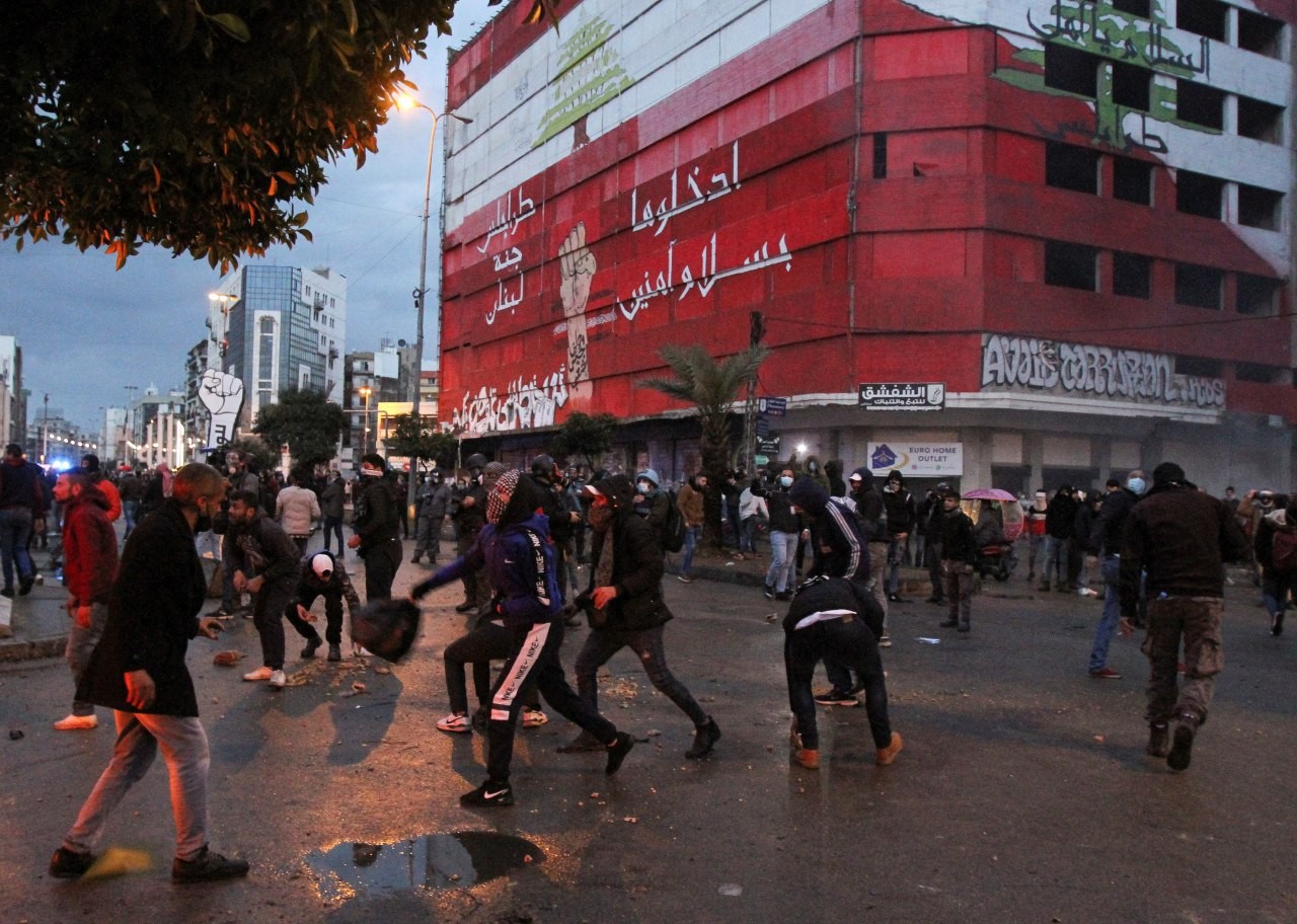 جمعية "الوفاق الوطني الإسلامية" أحيت بحضور وفد من "حزب الله" اللبناني المدعوم من إيران، ذكرى مرور 11 عاما على ما أسمته "الثورة البحرينية" في ضاحية بيروت الجنوبية