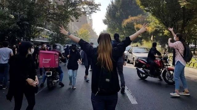 وفق "منظمة حقوق الإنسان في إيران" (غير حكومية) أسفرت الاحتجاجات عن مقتل 154 شخصاً حتى الآن