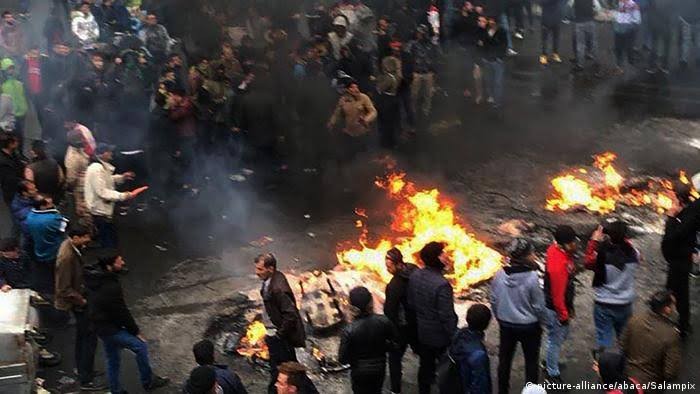 أعلنت "مجموعة شباب طهران" عن تنسيق الاحتجاجات على مستوى البلاد