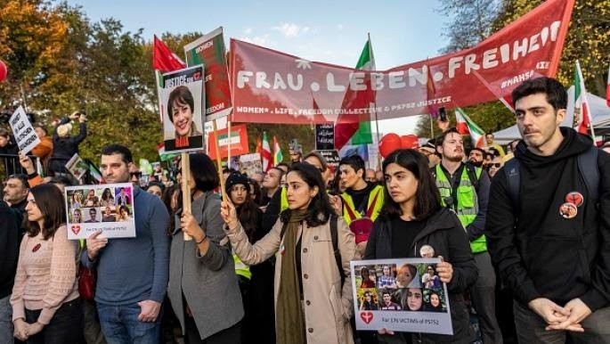 مسيرة في برلين دعماً للاحتجاجات في إيران المتواصلة للشهر الثاني على التوالي