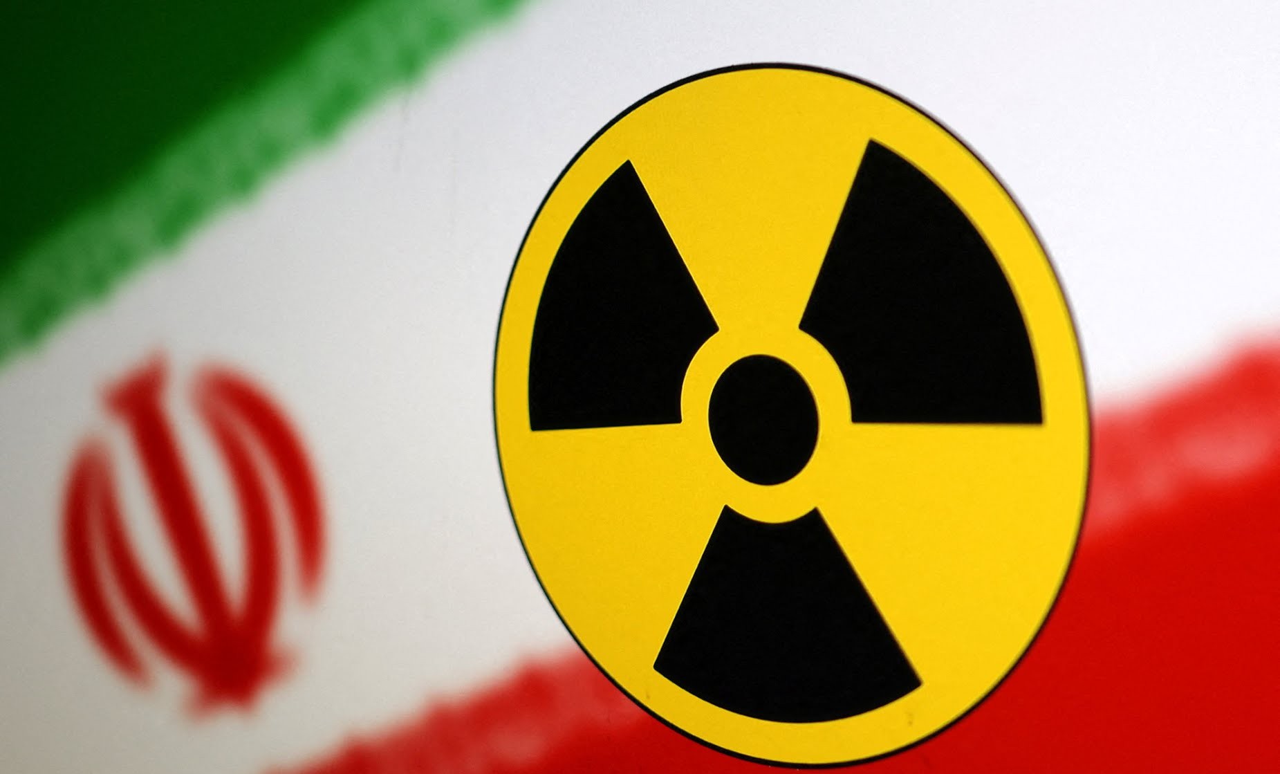 المتحدث باسم وزارة الخارجية الأمريكية قال إن الولايات المتحدة ملتزمة بعدم السماح لإيران مطلقاً بامتلاك سلاح نووي