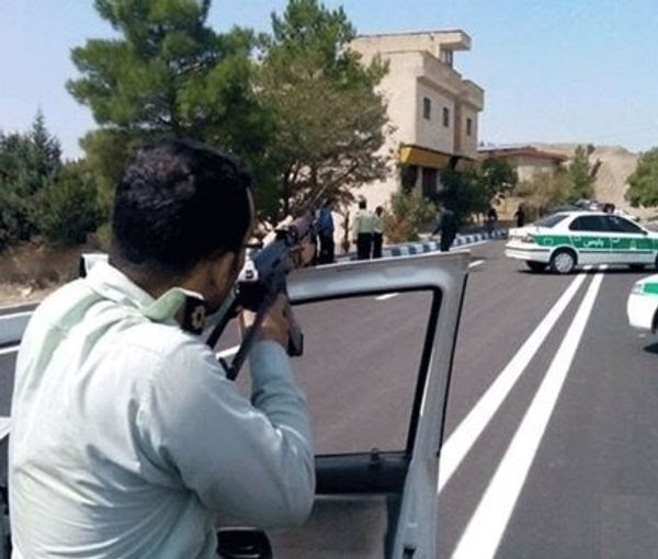 عناصر الأمن الإيراني استهدفوا بالرصاص طفلة تدعى مليكا برجي (12 عاما) في محافظة ألبرز